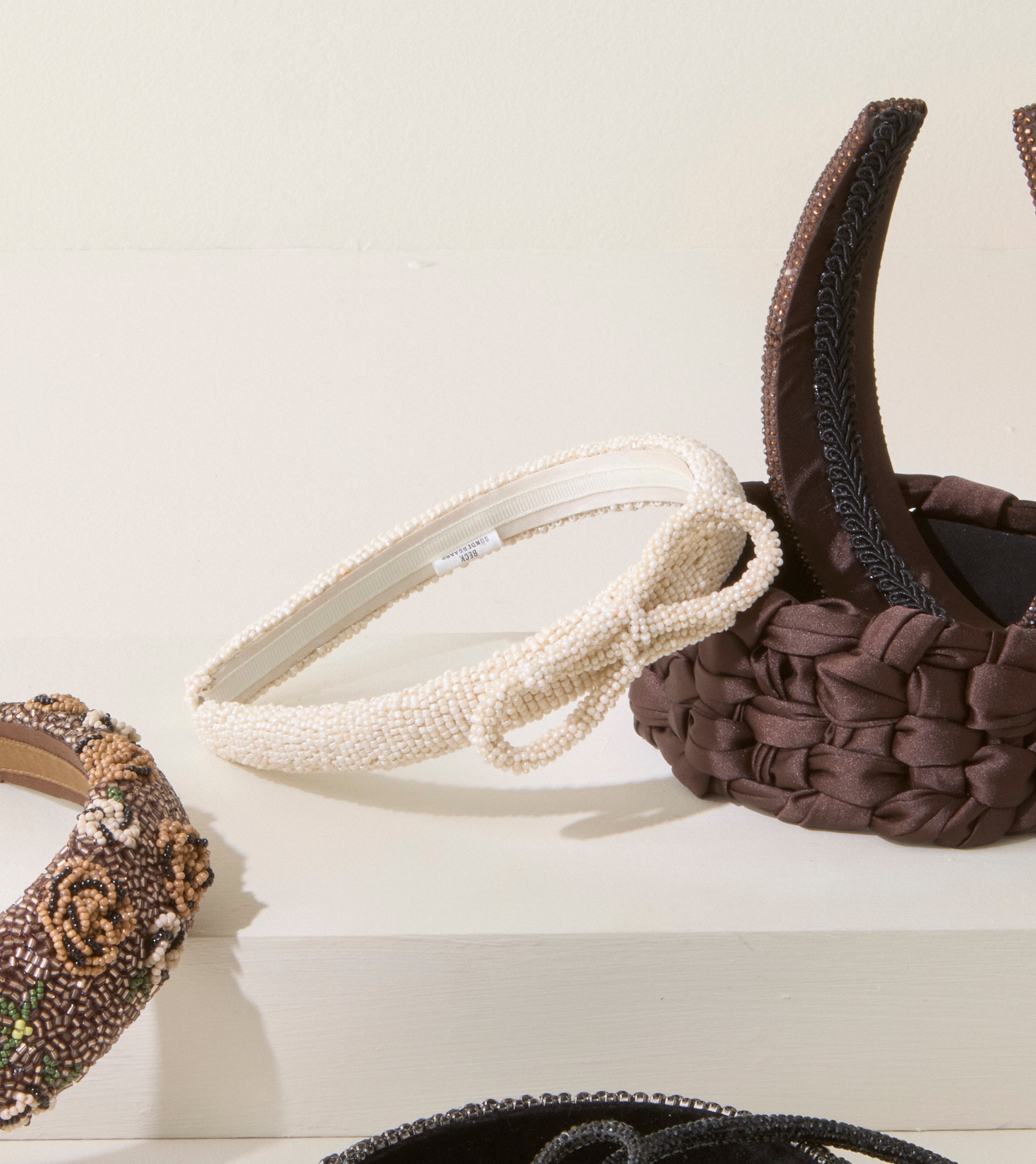 Bow Slim Beaded hårbøjle - råhvid